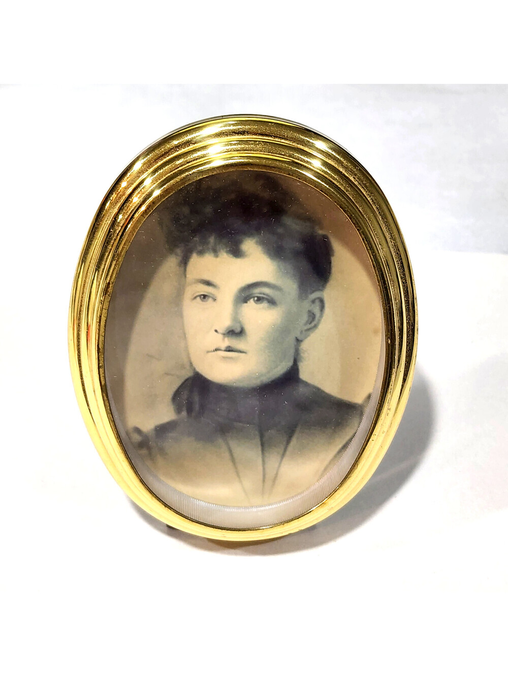 Vintage Style Brass Oval Picture Frame 4.5x3.5 Convex Glass Desktop Easel Back